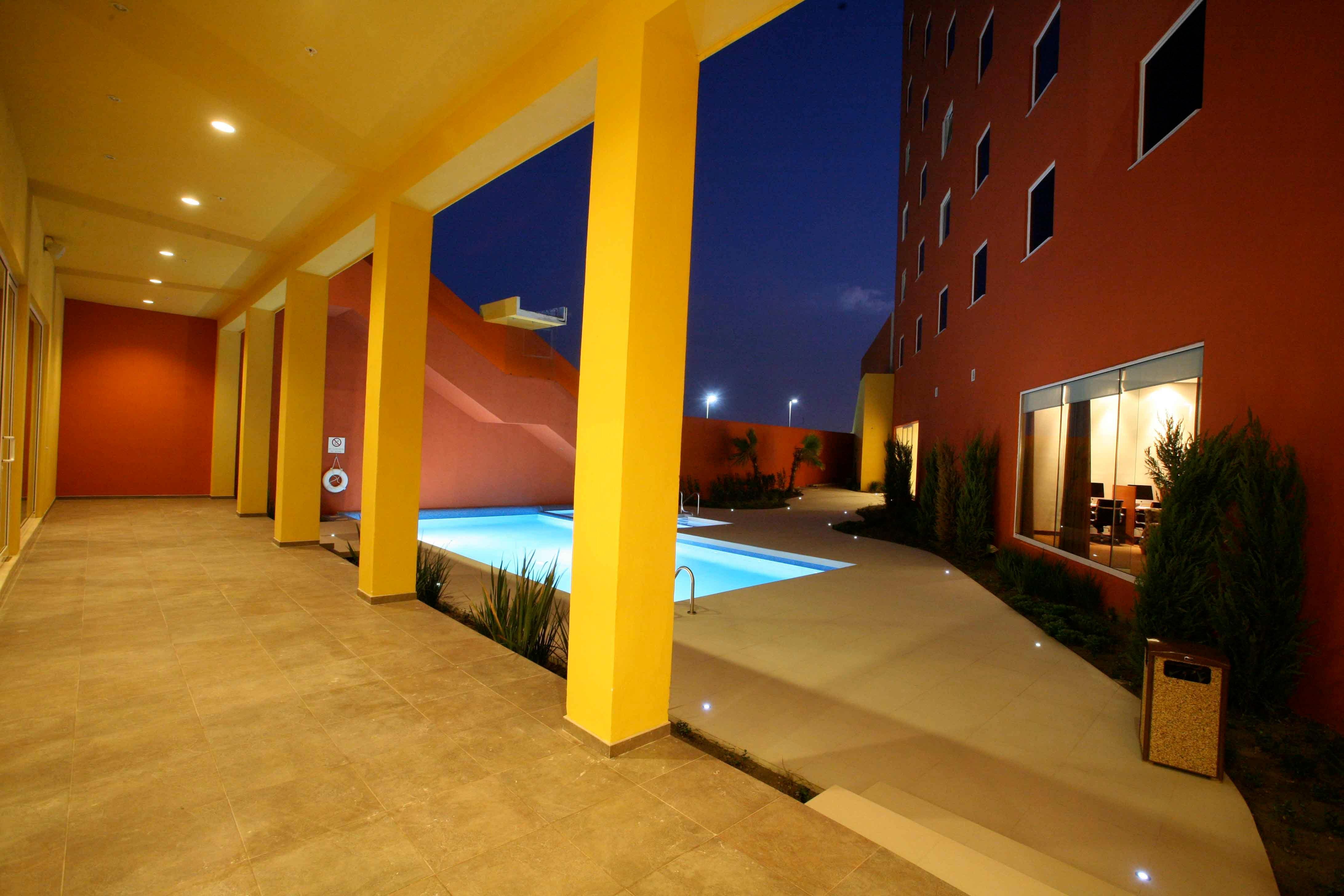 Crowne Plaza Monterrey Aeropuerto By Ihg Hotel Exterior photo